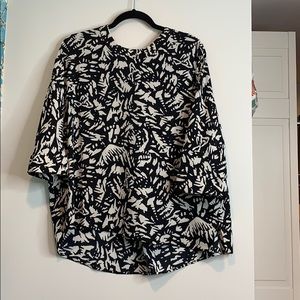 Black and White Anne Klein top.